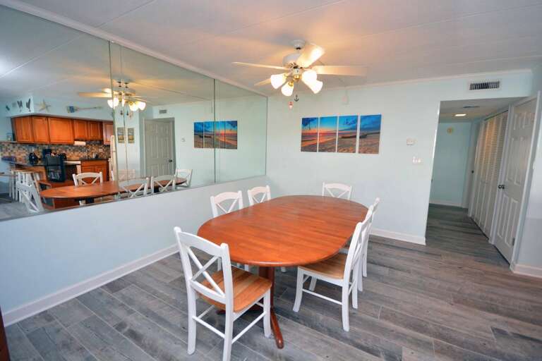Dining-Area-204-Canvasback-Ocean-City