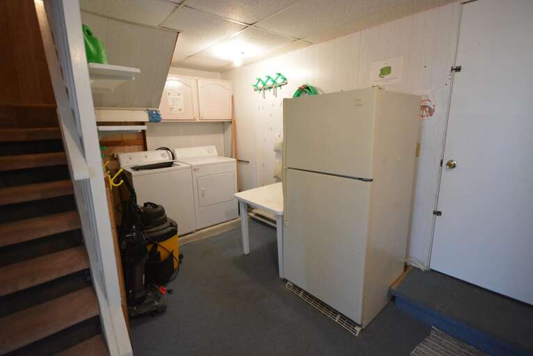 Entry Foyer Laundry Room