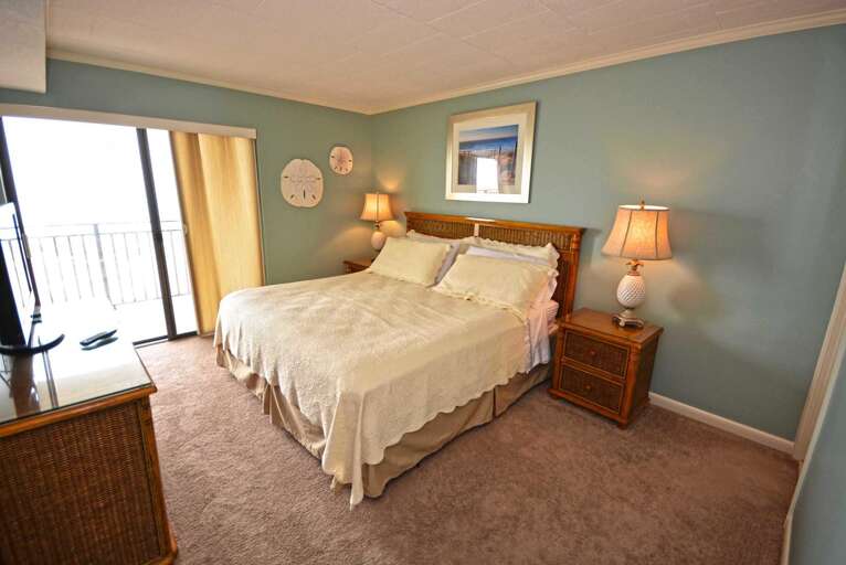 Oceanfront King Bedroom