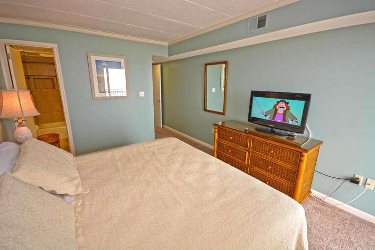 Oceanfront King Bedroom
