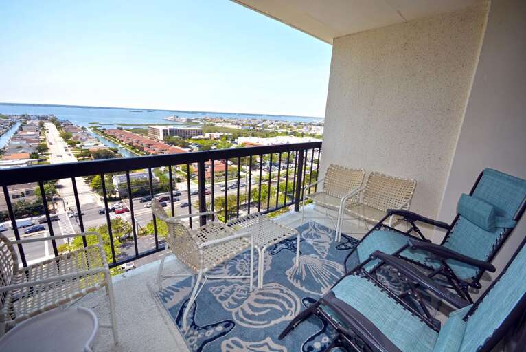 Private-Rear-Balcony