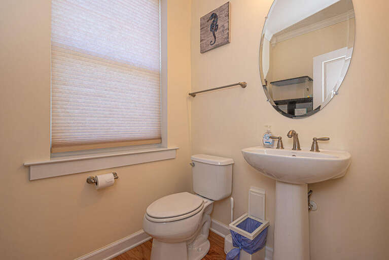 HALF-BATH-OFF-OF-KITCHEN