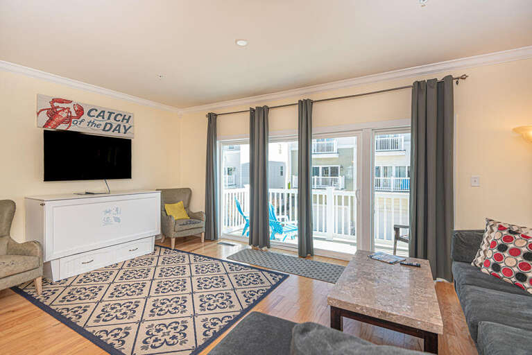 LIVING-AREA-112B BROAD MARSH