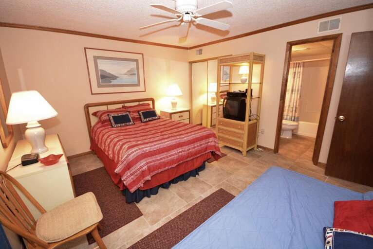  Bedroom 2 Queen & Twin/Trundle