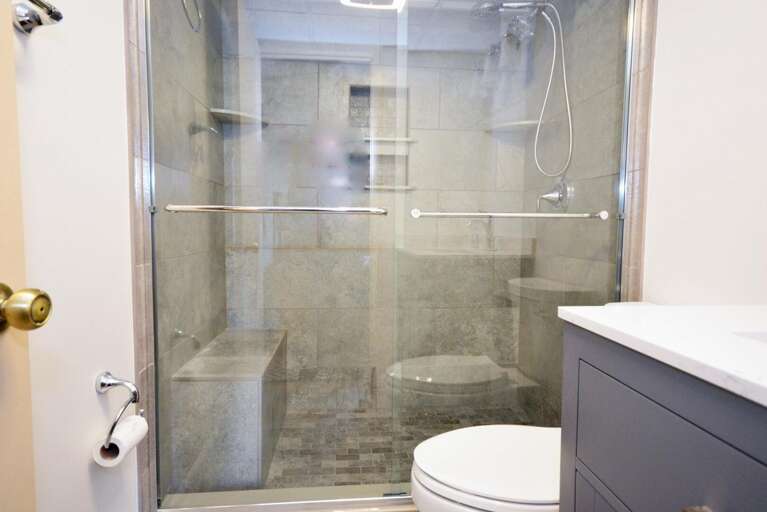 MASTER-BATHROOM MASTER-BATHROOM