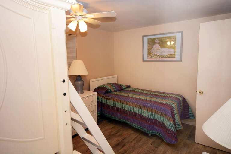 Pyramid-Bunk-Bedroom Pyramid-Bunk-Bedroom