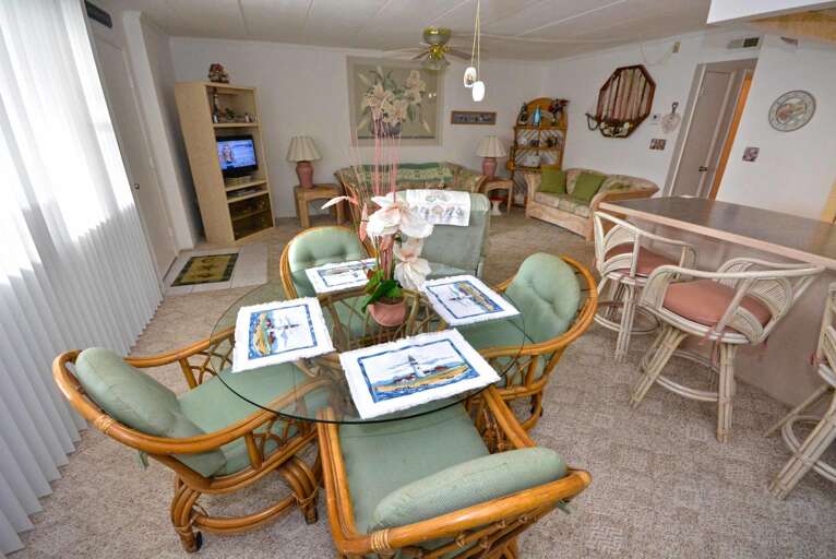 Dining Area Seabrook 205 Dining Area Seabrook 205