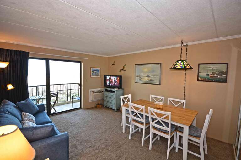 LIVING AREA / DINING AREA