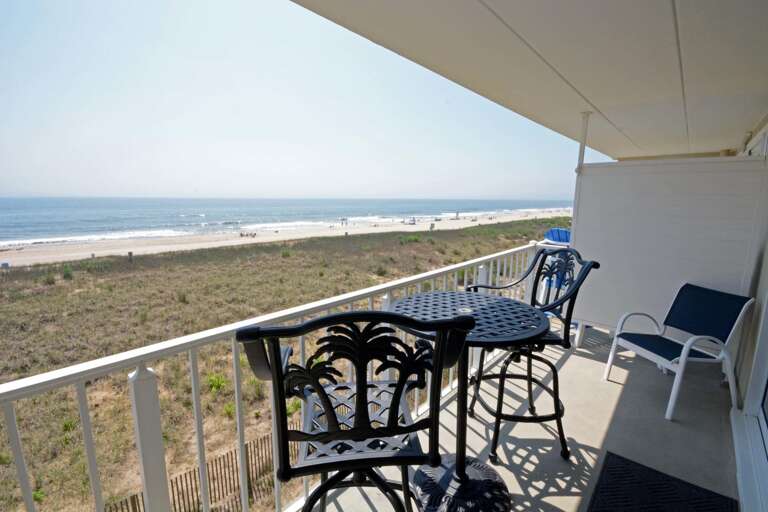 La Mirage 205 Ocean Front Balcony