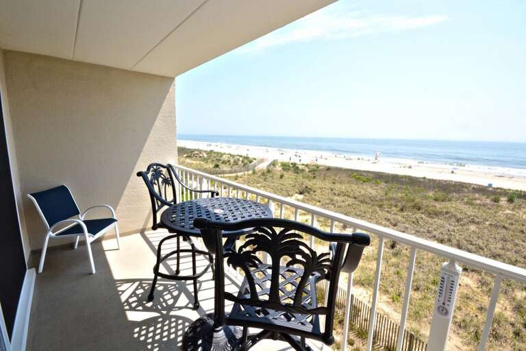 La Mirage 205 Ocean Front Balcony