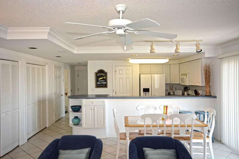 Lorelei 308 Living Area