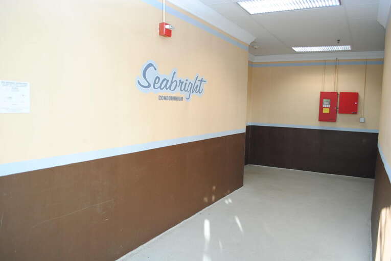 Sea Bright Lobby