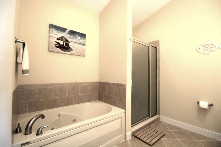 MASTER-BATHROOM