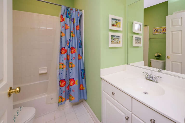 3rd Floor Hall Bathroom