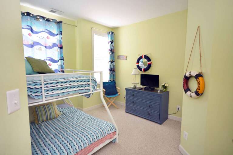 PYRAMID-BUNK-BEDROOM