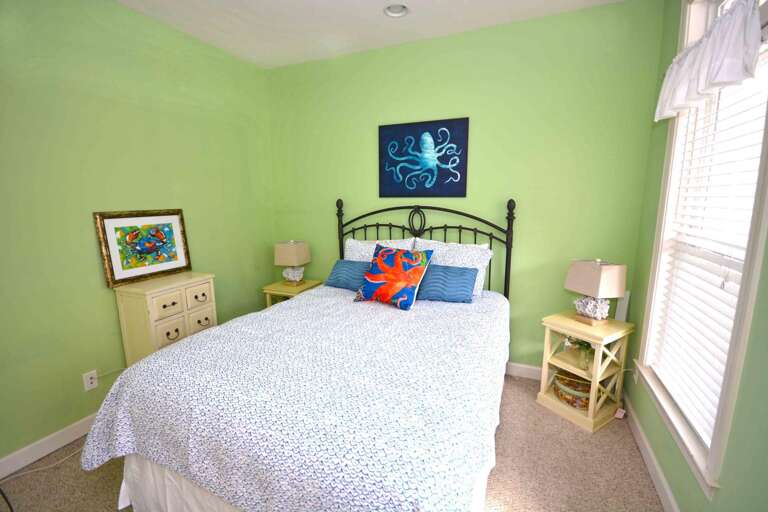 Sunset Island 44 Bottom Floor Queen Bedroom