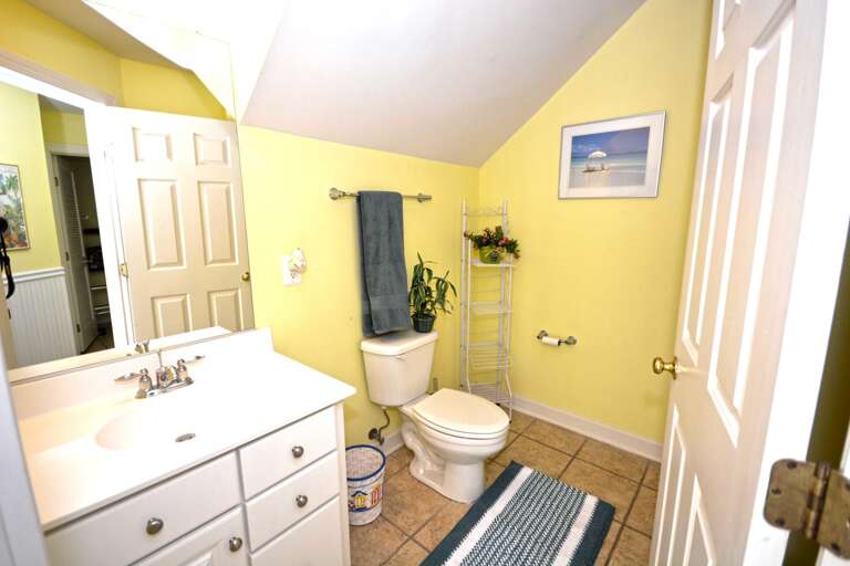 Sunset Island 44 Ground Floor Full Bathroom