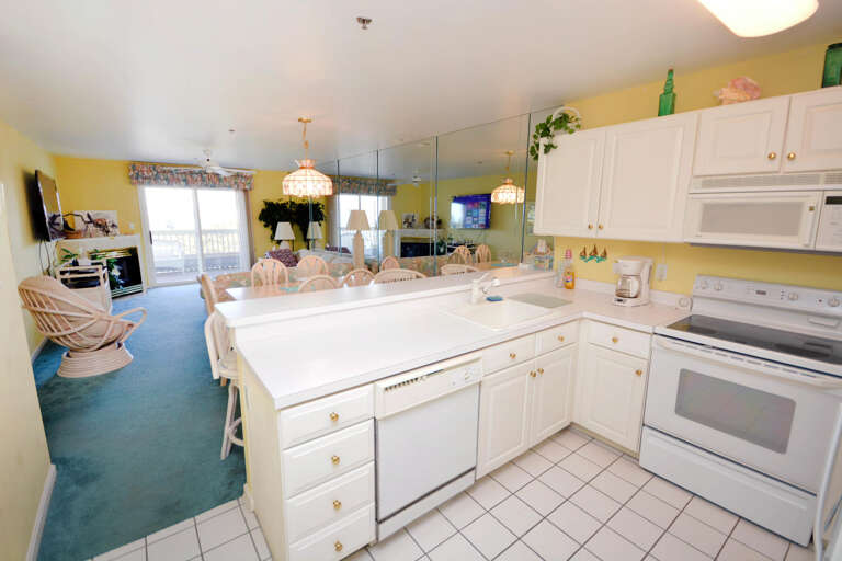 Baywatch I A203 Kitchen