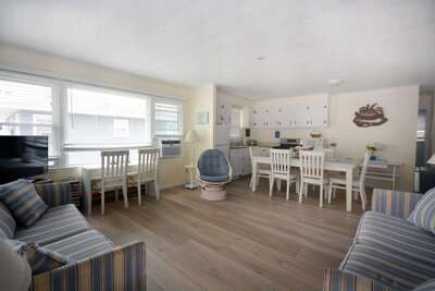 LIVING-AREA-BRASS-EAGLE-3-OCEAN-CITY