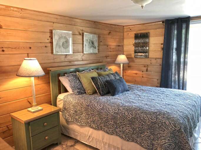 First Floor Bedroom with Queen