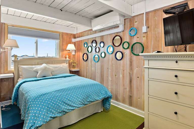 Third Bedroom w/ a Double Bed Third Bedroom w/ a Double Bed