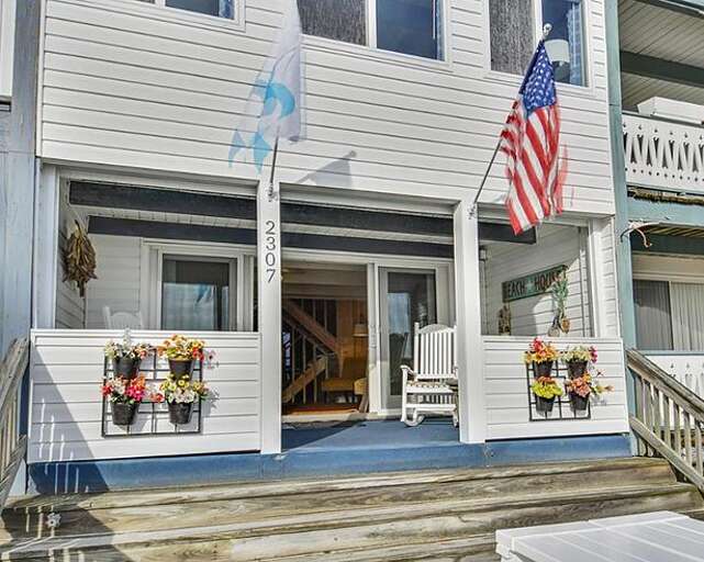 Entrance from Boardwalk