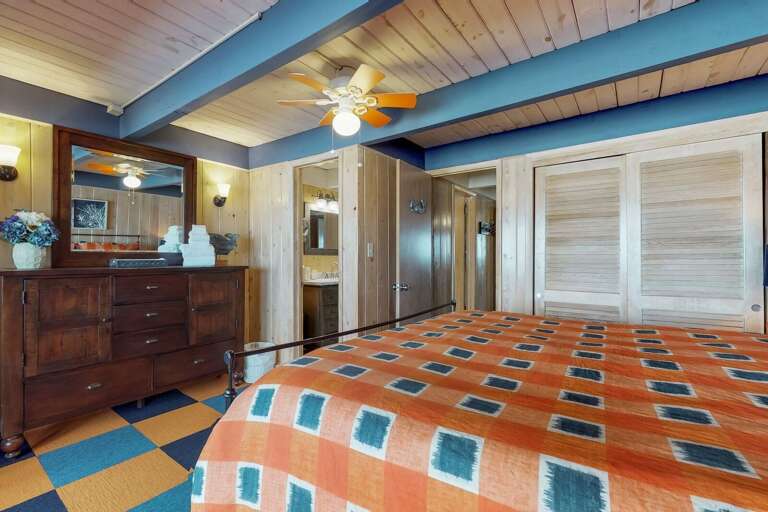 Master Bedroom with King Master Bedroom with King