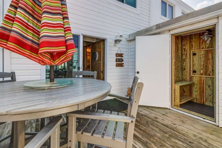 Rear Private Deck