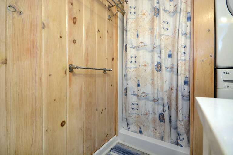 SHOWER SHOWER