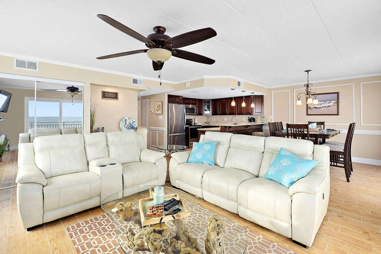 Versailles 303 Living Area