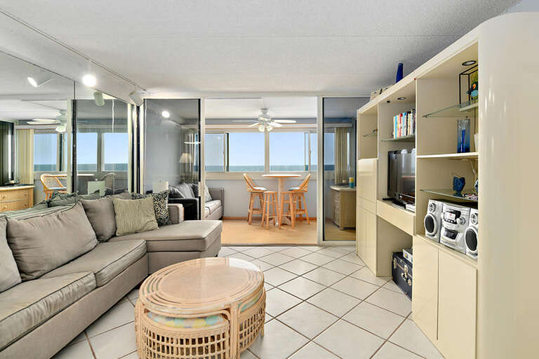 Atlantis 209 Oceanfront Living Area