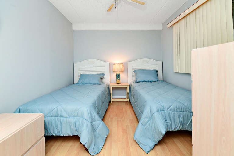 Bedroom 2 with 2 Twins Bedroom 2 with 2 Twins