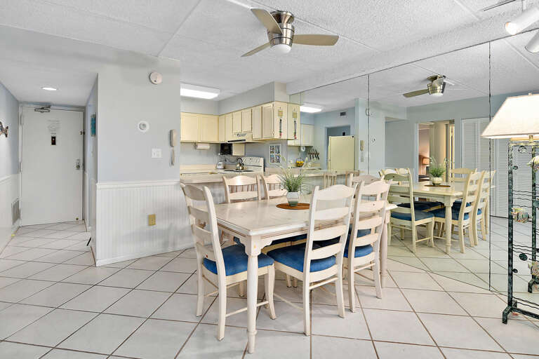 Oceanfront Dining Area Oceanfront Dining Area
