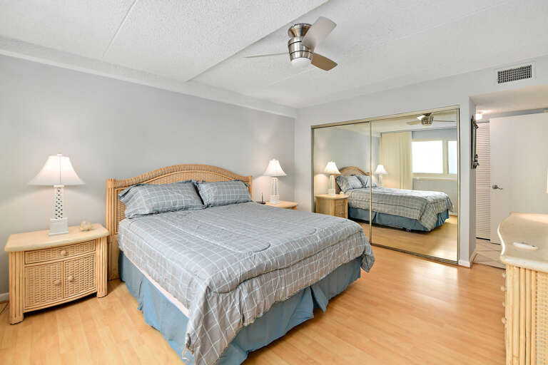 Oceanfront Master Bedroom with King Oceanfront Master Bedroom with King