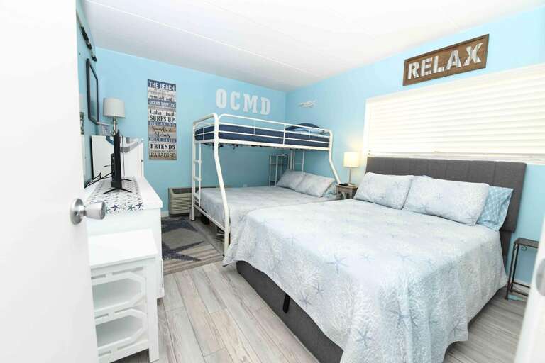 DOUBLE-AND-PYRAMID-BEDROO