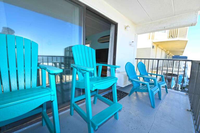 OCEAN-FRONT-BALCONY OCEAN-FRONT-BALCONY