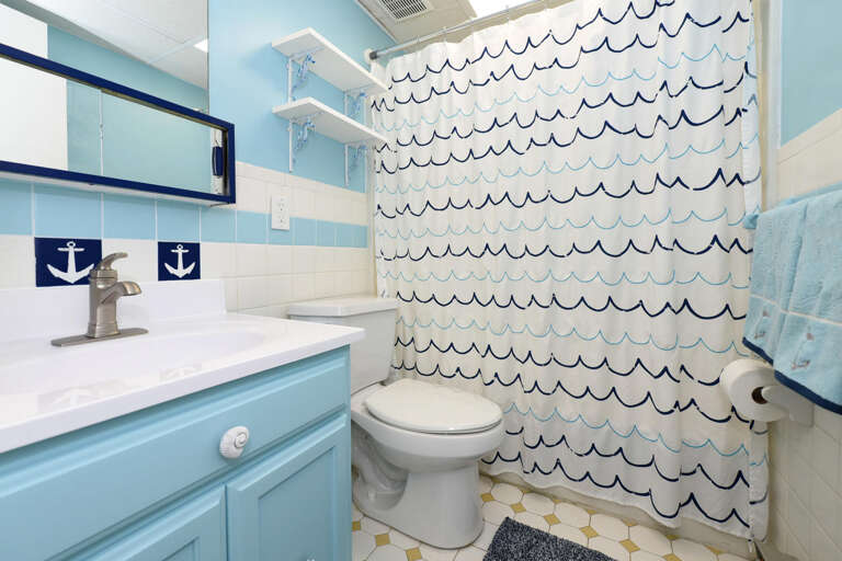 Full Bathroom Full Bathroom