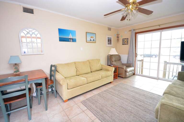 Balmoral 117A LIVING-AREA