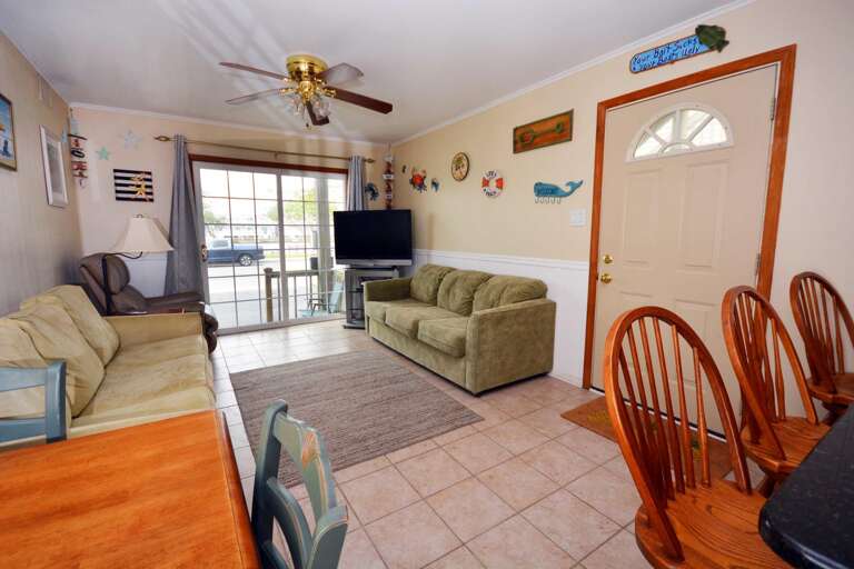 Balmoral 117A LIVING-AREA