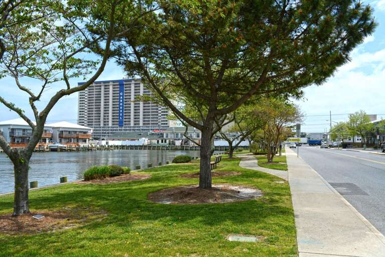 Mini-Park-Across-Street