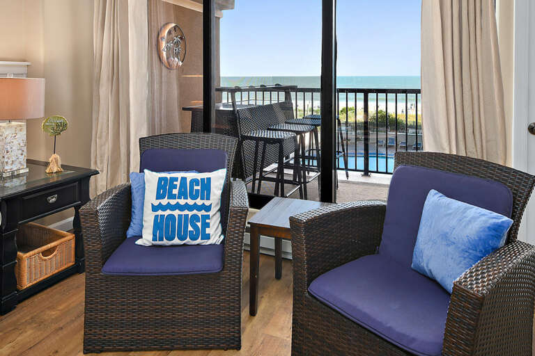 Highpoint-South-2C-Oceanfront-Living-Area