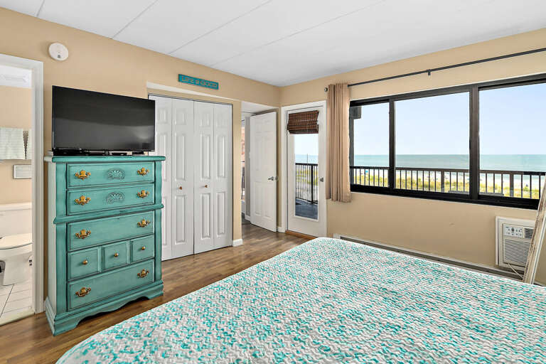 Oceanfront Master Bedroom with King