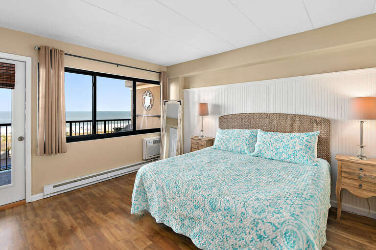 Oceanfront Master Bedroom with King