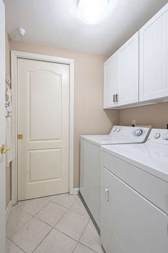 LAUNDRY-ROOM