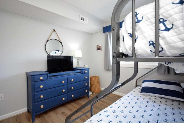 PYRAMID-BUNK-BEDROOM