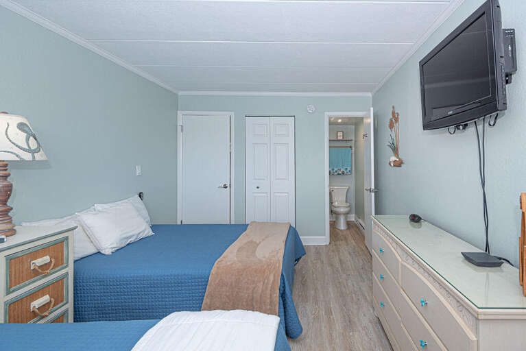 Oceanwalk 208- Bedroom