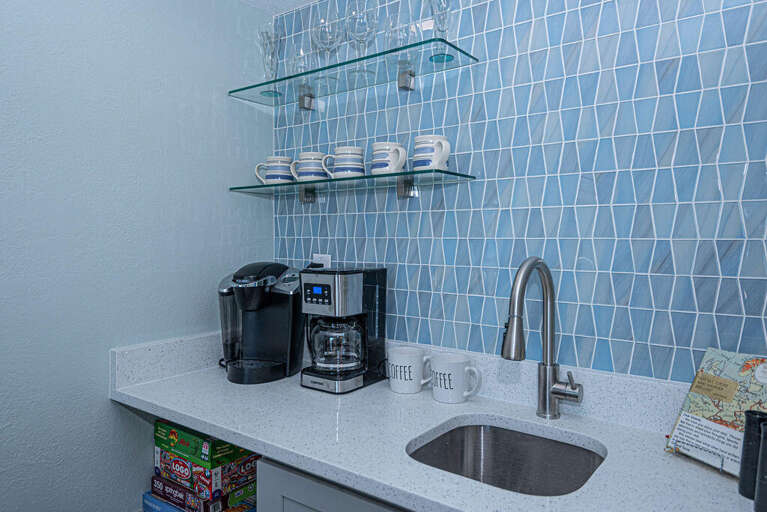 Oceanwalk 208- Breakfast Nook