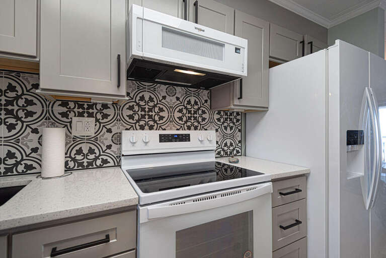 Oceanwalk 208- Kitchen