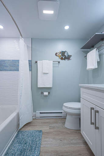 Oceanwalk 208- Master Bathroom