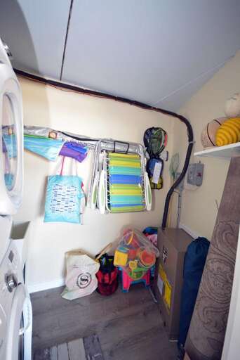 ATTACHED-LAUNDRY-ROOM-SHED